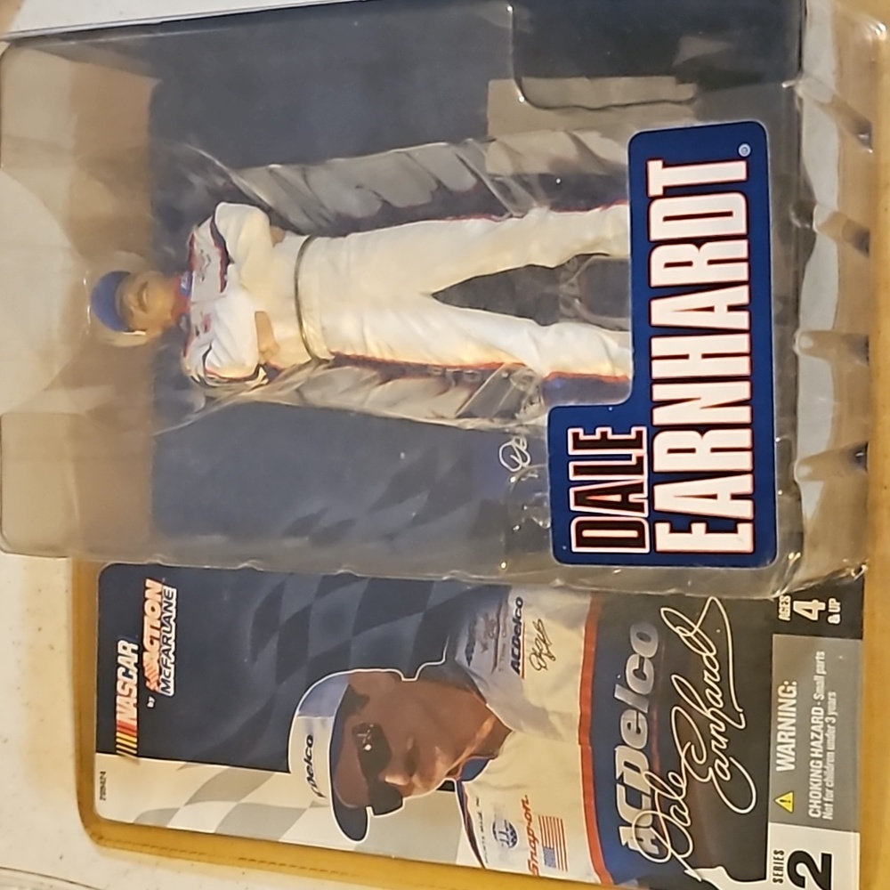 Dale  EARNHART  figure